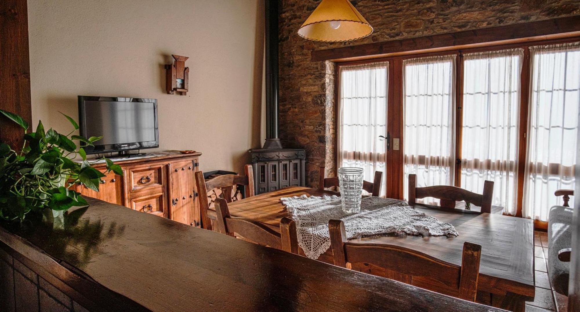 Can Tubau - Casa Rural - Apartaments Campelles Ngoại thất bức ảnh
