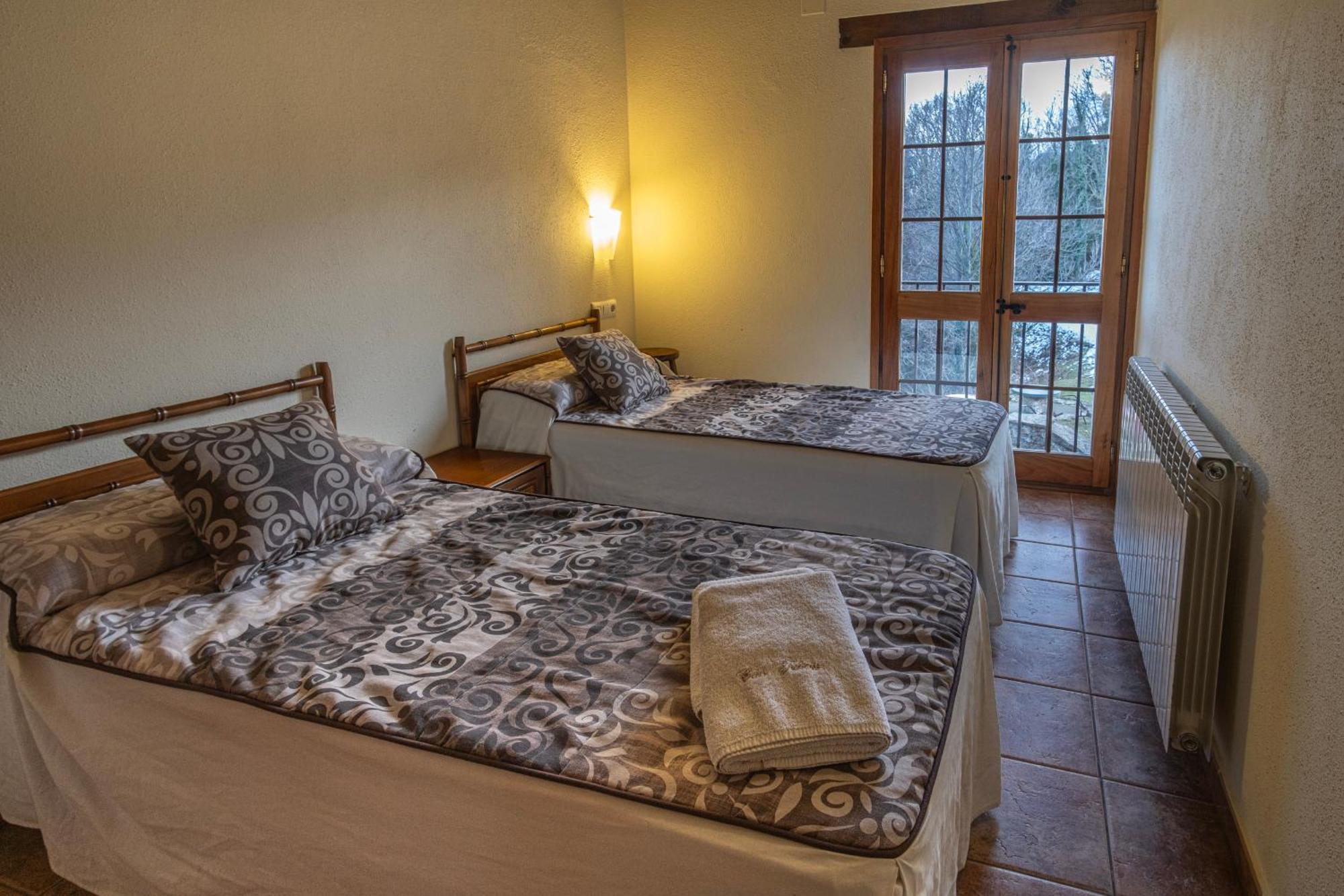 Can Tubau - Casa Rural - Apartaments Campelles Ngoại thất bức ảnh