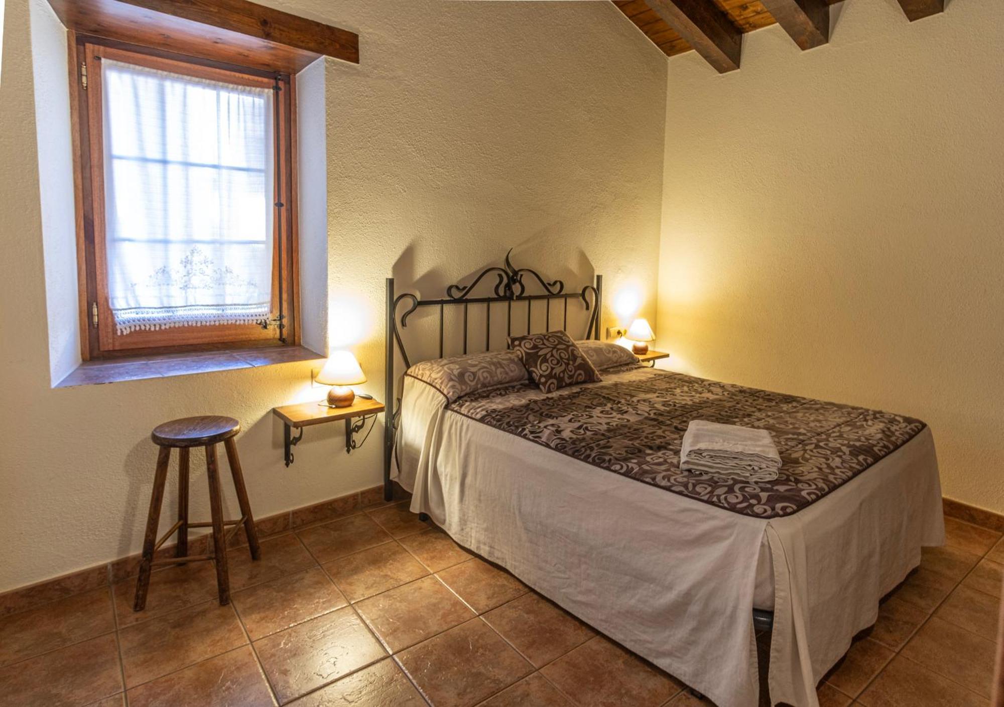 Can Tubau - Casa Rural - Apartaments Campelles Ngoại thất bức ảnh