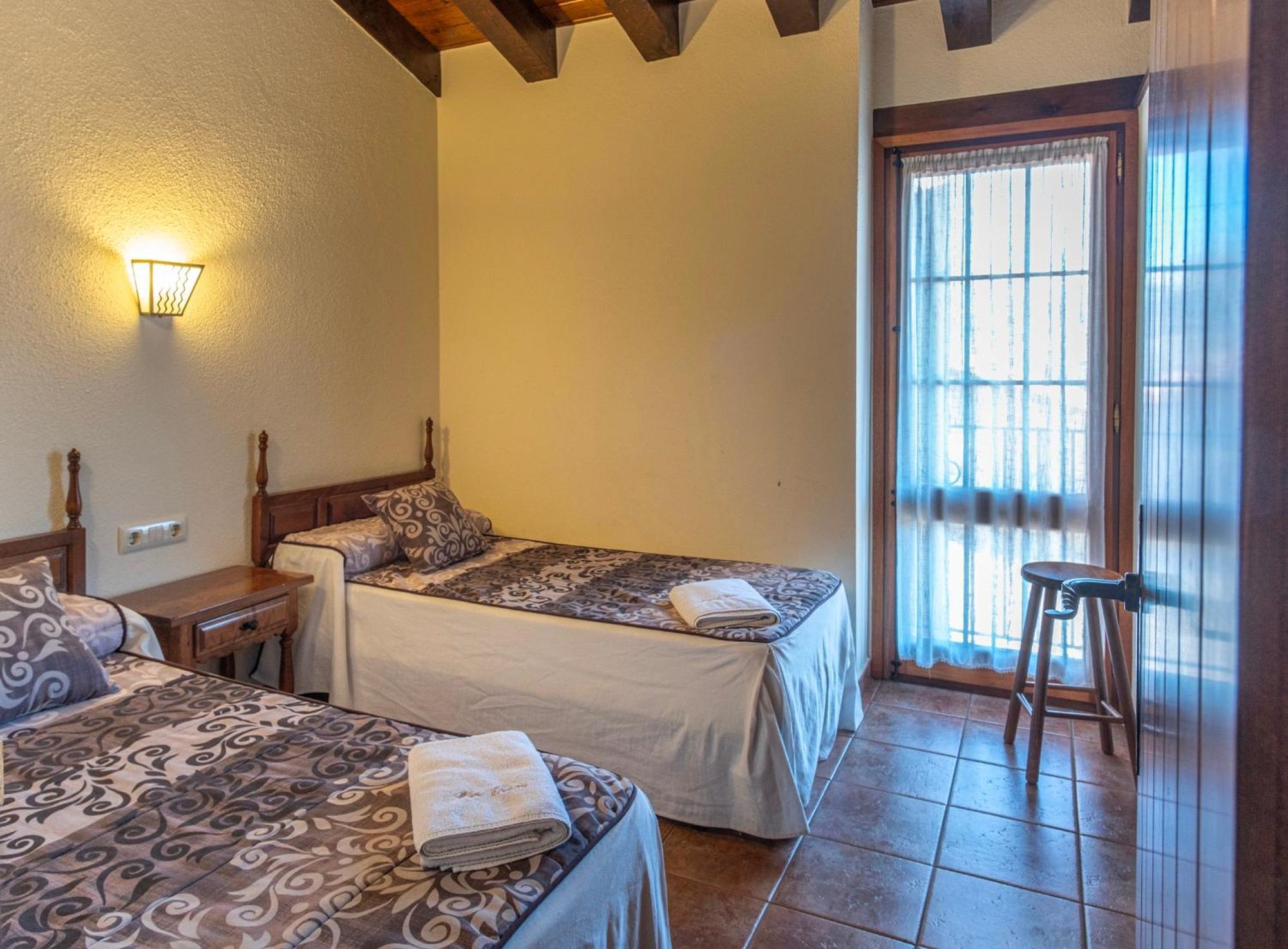 Can Tubau - Casa Rural - Apartaments Campelles Ngoại thất bức ảnh
