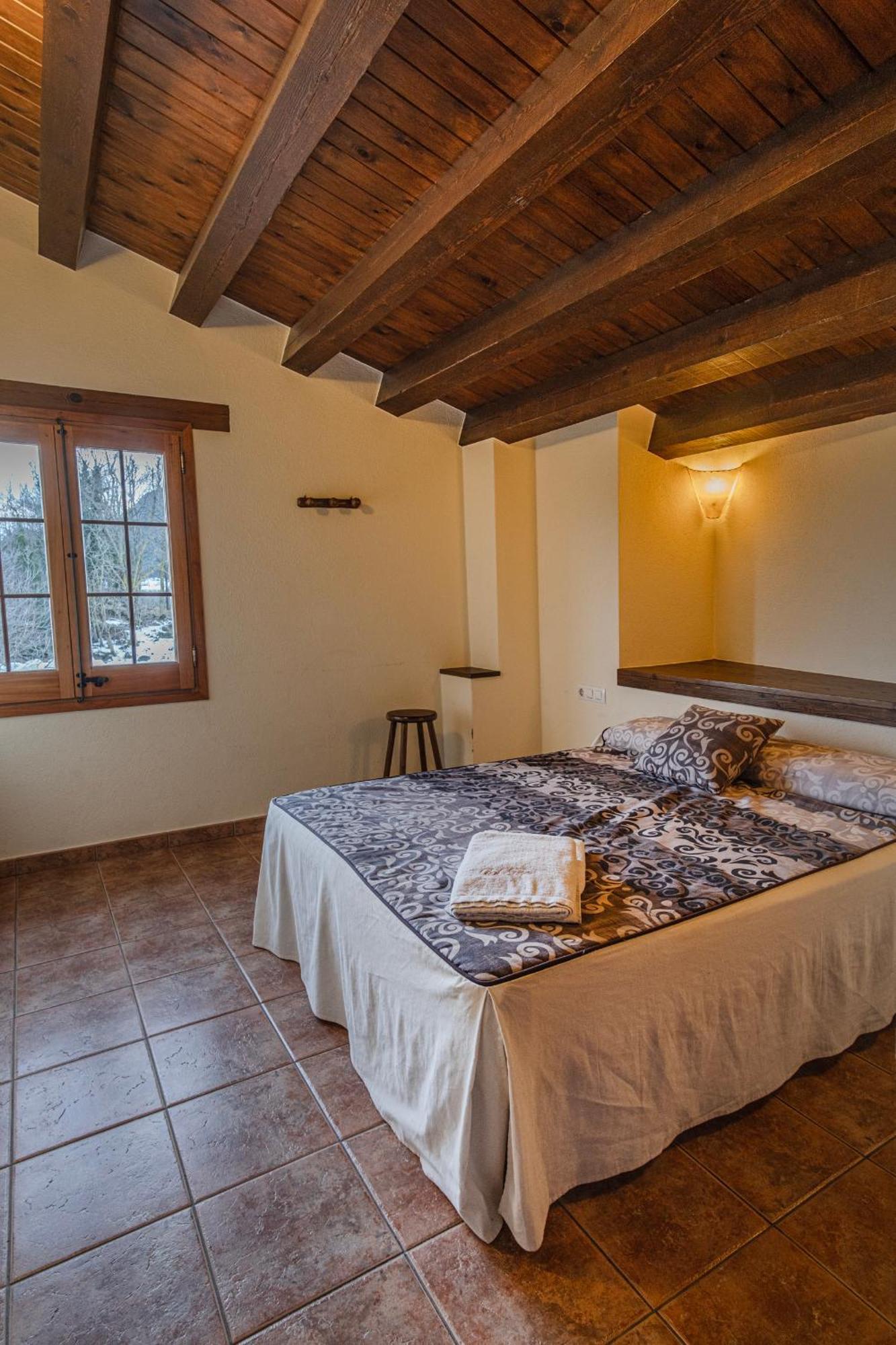 Can Tubau - Casa Rural - Apartaments Campelles Ngoại thất bức ảnh